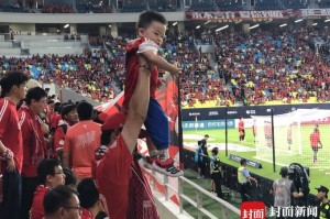  曼城中场铁闸重伤赛季报销  